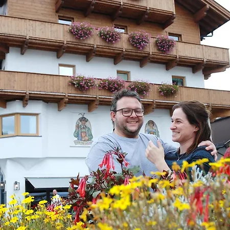 Tiroler Weinstube Apartahotel Seefeld in Tirol