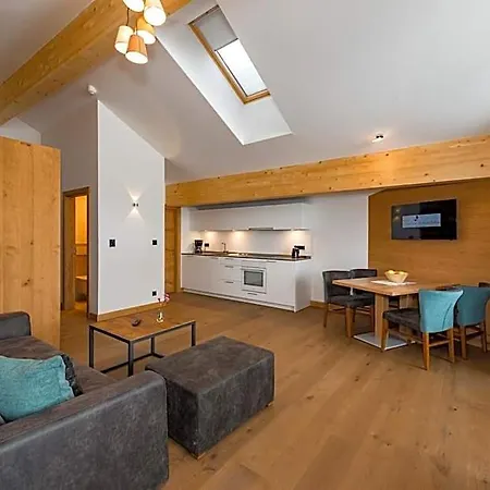 Tiroler Weinstube 4* Seefeld w Tirolu