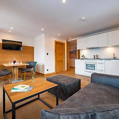Hotel apartamentowy Tiroler Weinstube Seefeld w Tirolu