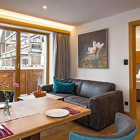 Tiroler Weinstube 4*