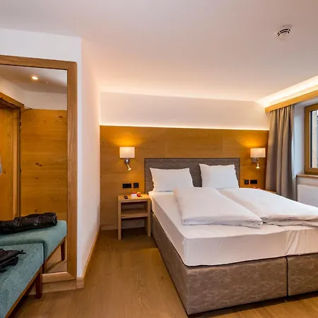 Tiroler Weinstube Seefeld in Tirol