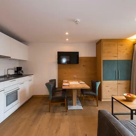 Tiroler Weinstube Апарт-отель Зеефельд в Тироле