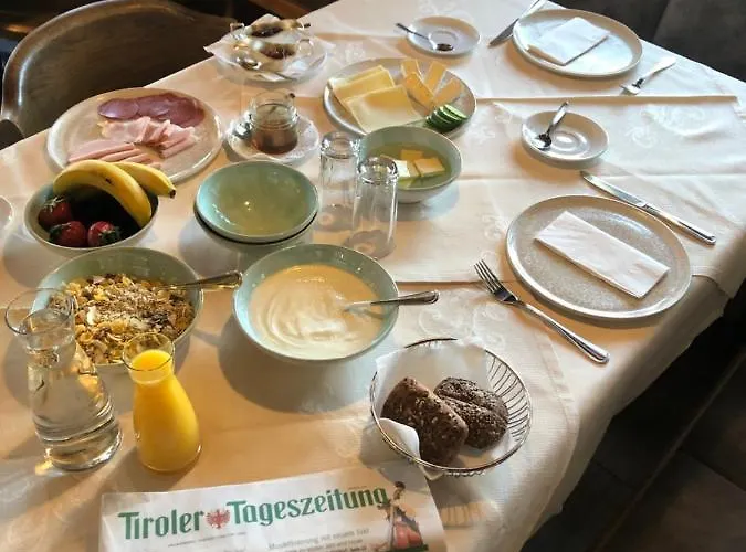 Tiroler Weinstube 4* 蒂罗尔-泽费尔德