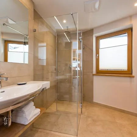 Tiroler Weinstube מלון דירות