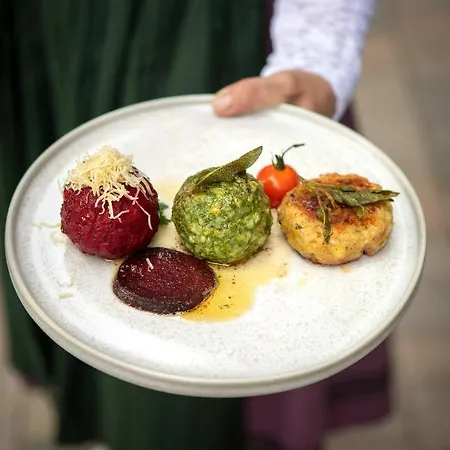 מלון דירות Tiroler Weinstube זיפלד אין טירול