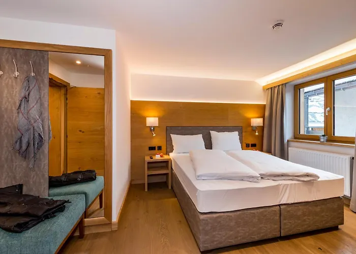 Tiroler Weinstube Seefeld in Tirol